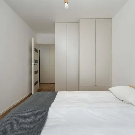 Cosy With Garden By Renters 아파트 브로츠와프