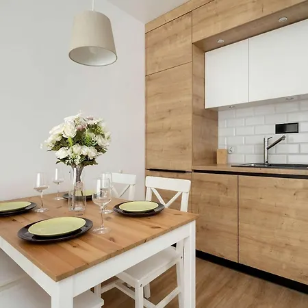 아파트 Cosy With Garden By Renters *