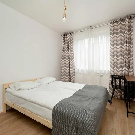 Cosy With Garden By Renters * 브로츠와프